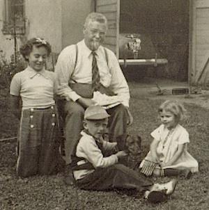 Nils Nelson and Grandchildren