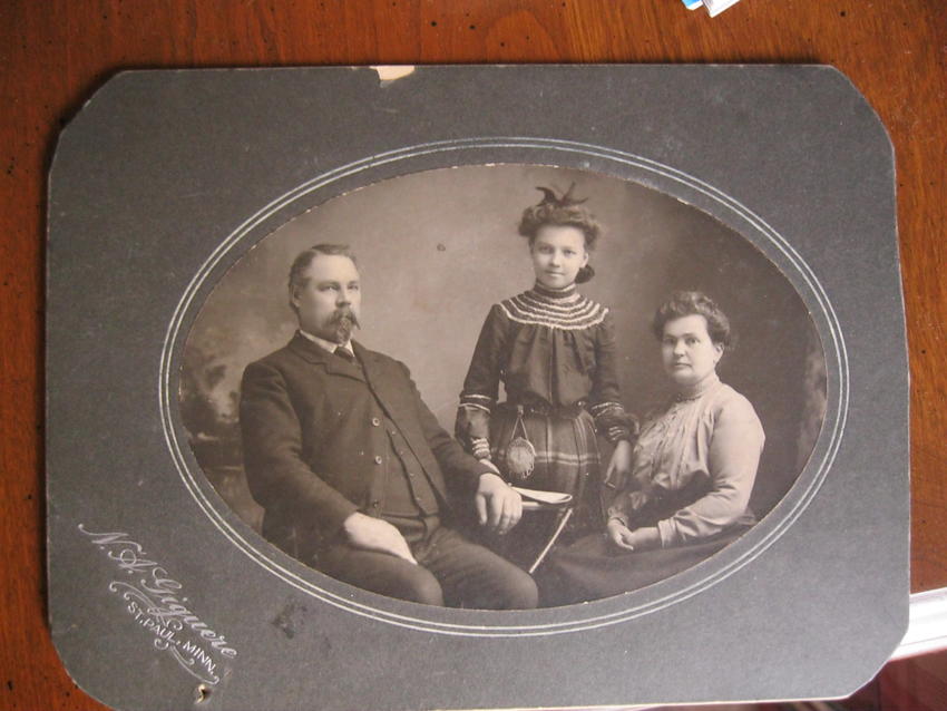 Henri Andre and Odile Gervais Bellerose with daughter Helen Celeste,1895