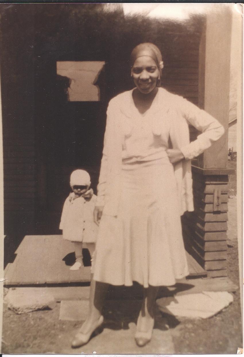 "Coopie" and daughter Martha Anderson, daughter and granddaughter of Ernest Jones