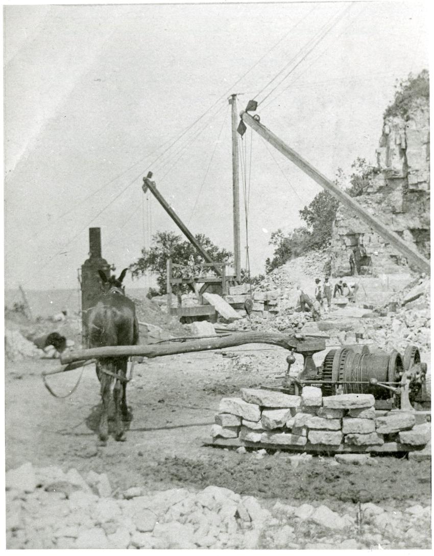 Horse-powered quarry crane